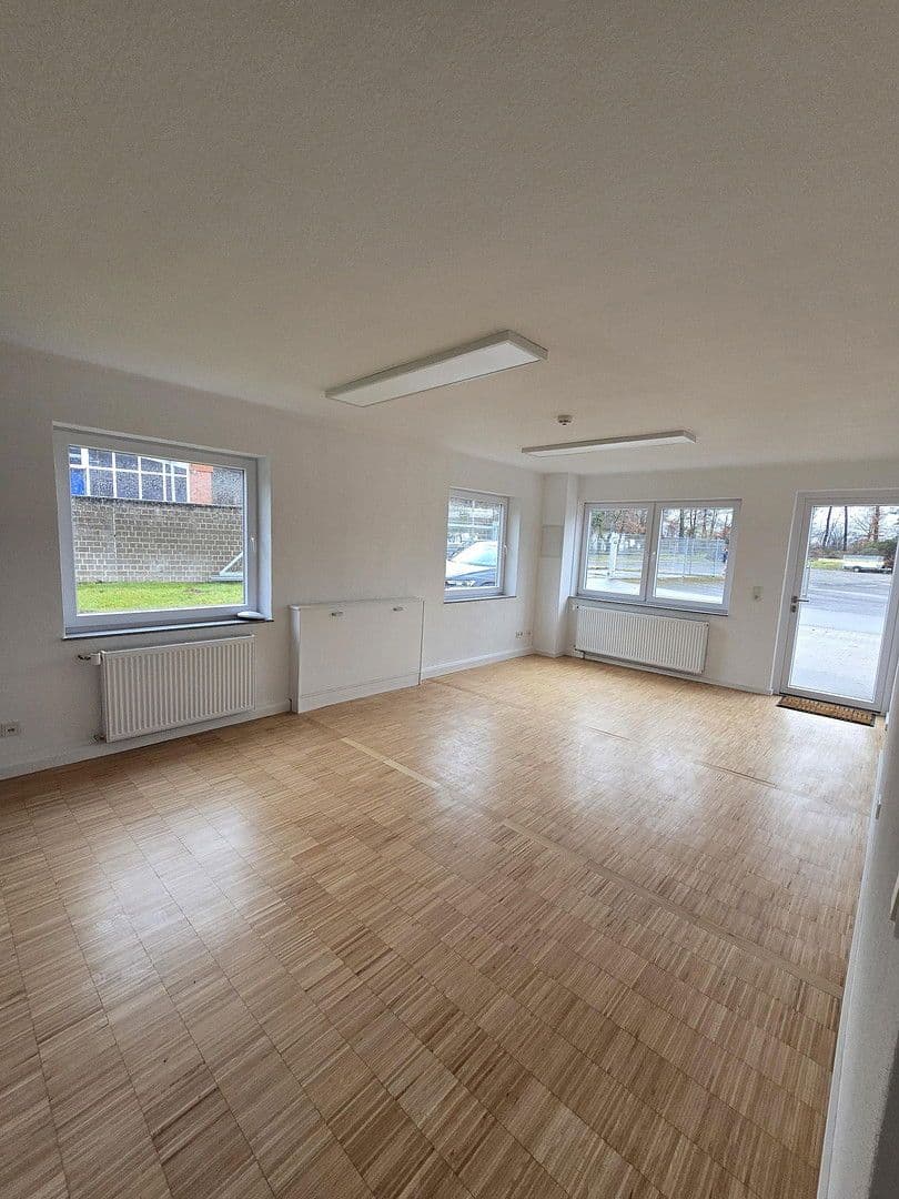 office to rent, 49 m², Im Gewerbegebiet 11, Sankt Ingbert, Saarland office to rent, 49 m², Im Gewerbegebiet 11, Sankt Ingbert, Saarland