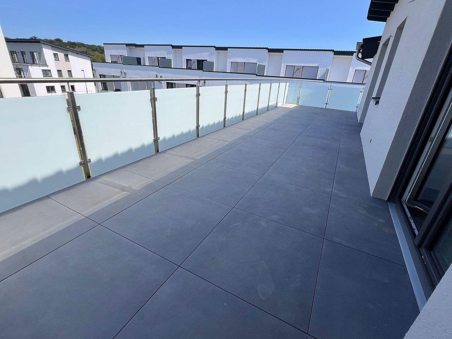 2 bedroom with open-plan kitchen flat to rent, 85 m², Offenbach am Main, Hesse 2 bedroom with open-plan kitchen flat to rent, 85 m², Offenbach am Main, Hesse