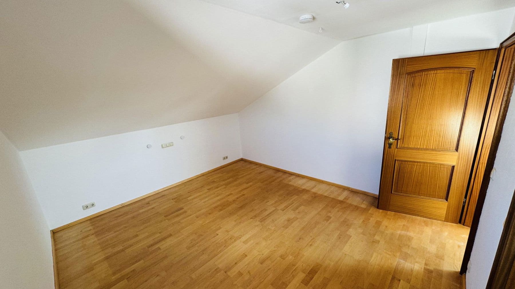 4 bedroom flat to rent, 118 m², Germering, Bavaria 4 bedroom flat to rent, 118 m², Germering, Bavaria