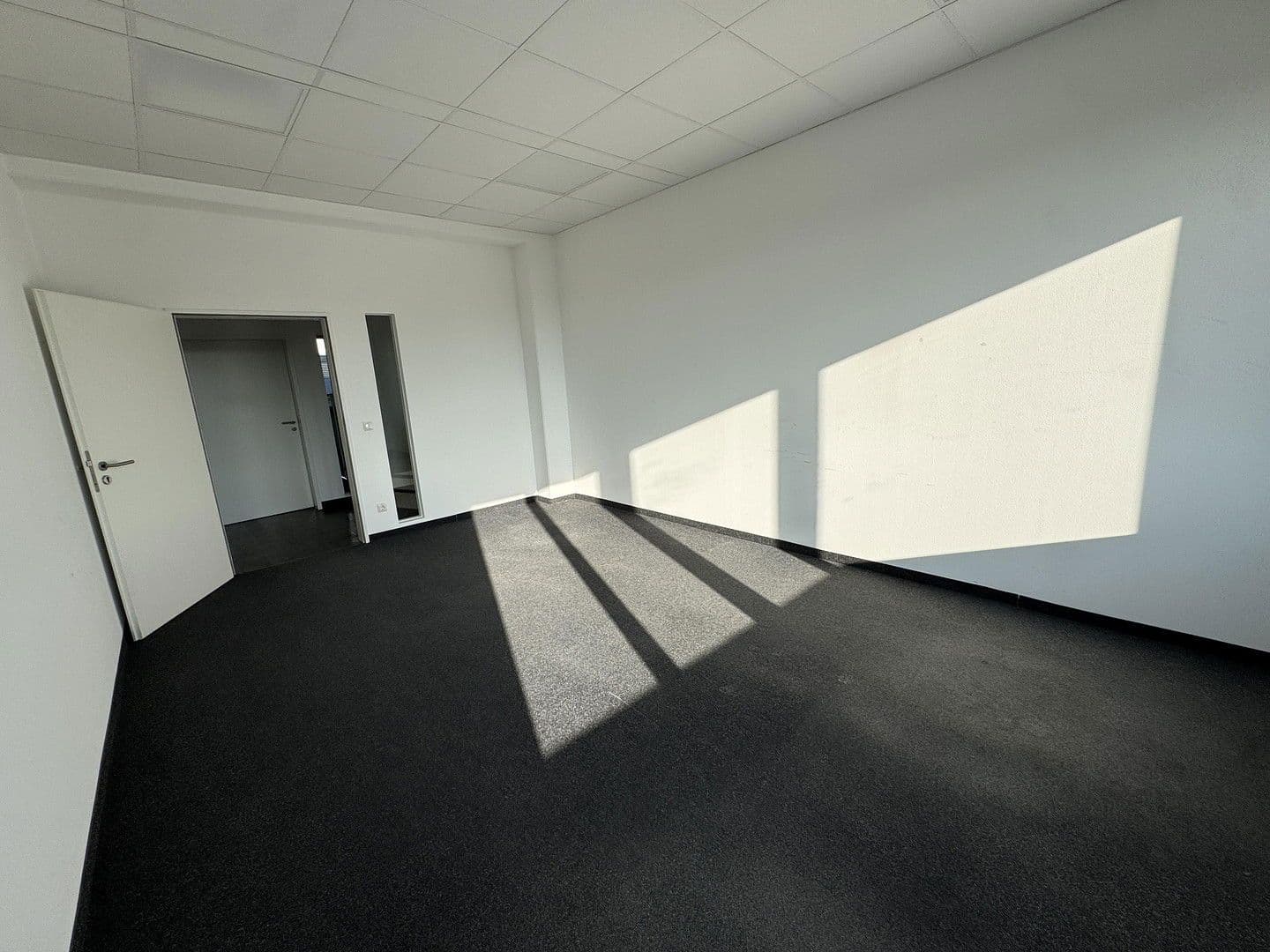 office to rent, 370 m², Bahnhofstr. 18, Unterföhring, Bavaria office to rent, 370 m², Bahnhofstr. 18, Unterföhring, Bavaria