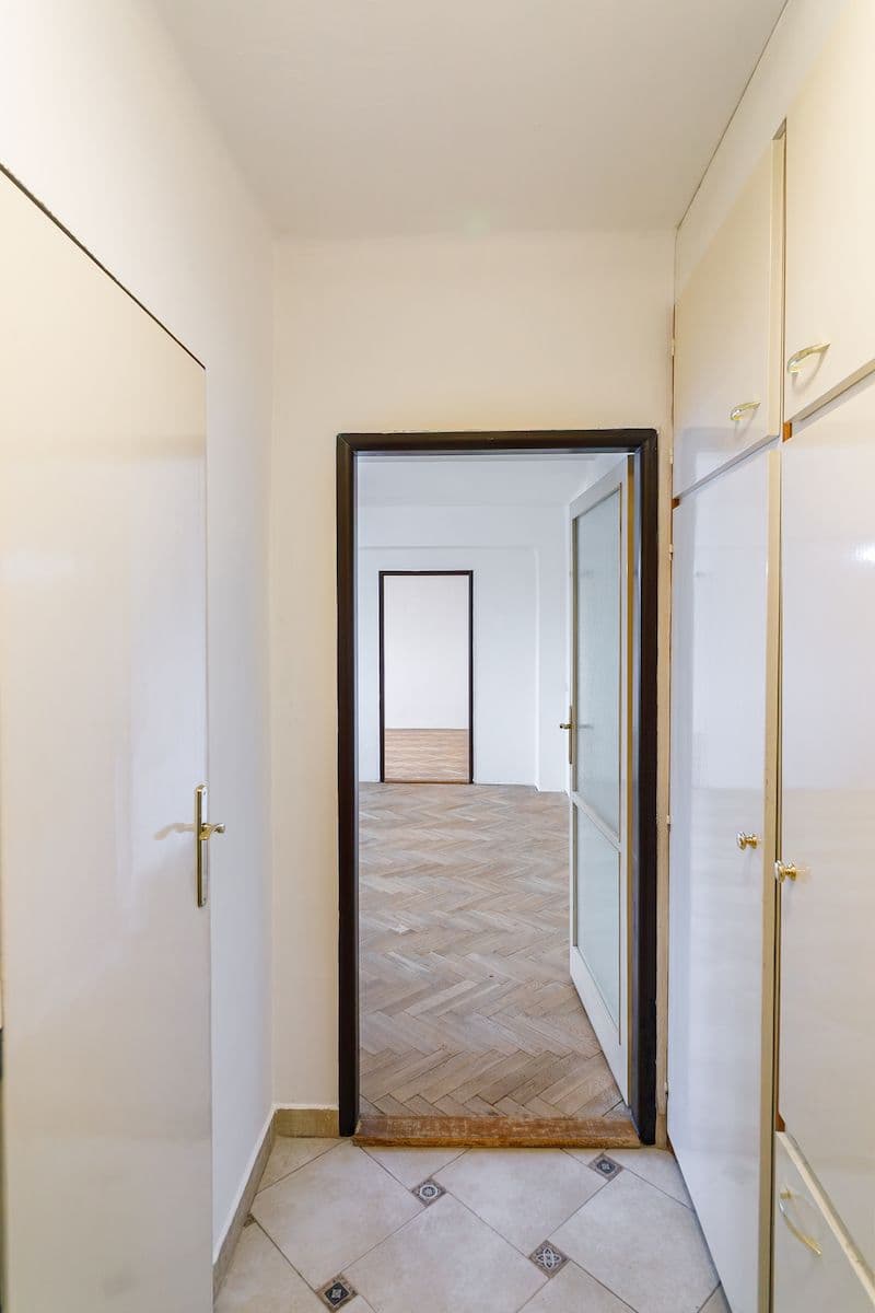 2 bedroom flat for sale, 55 m², Rumunská, Čelákovice, Středočeský Region 2 bedroom flat for sale, 55 m², Rumunská, Čelákovice, Středočeský Region