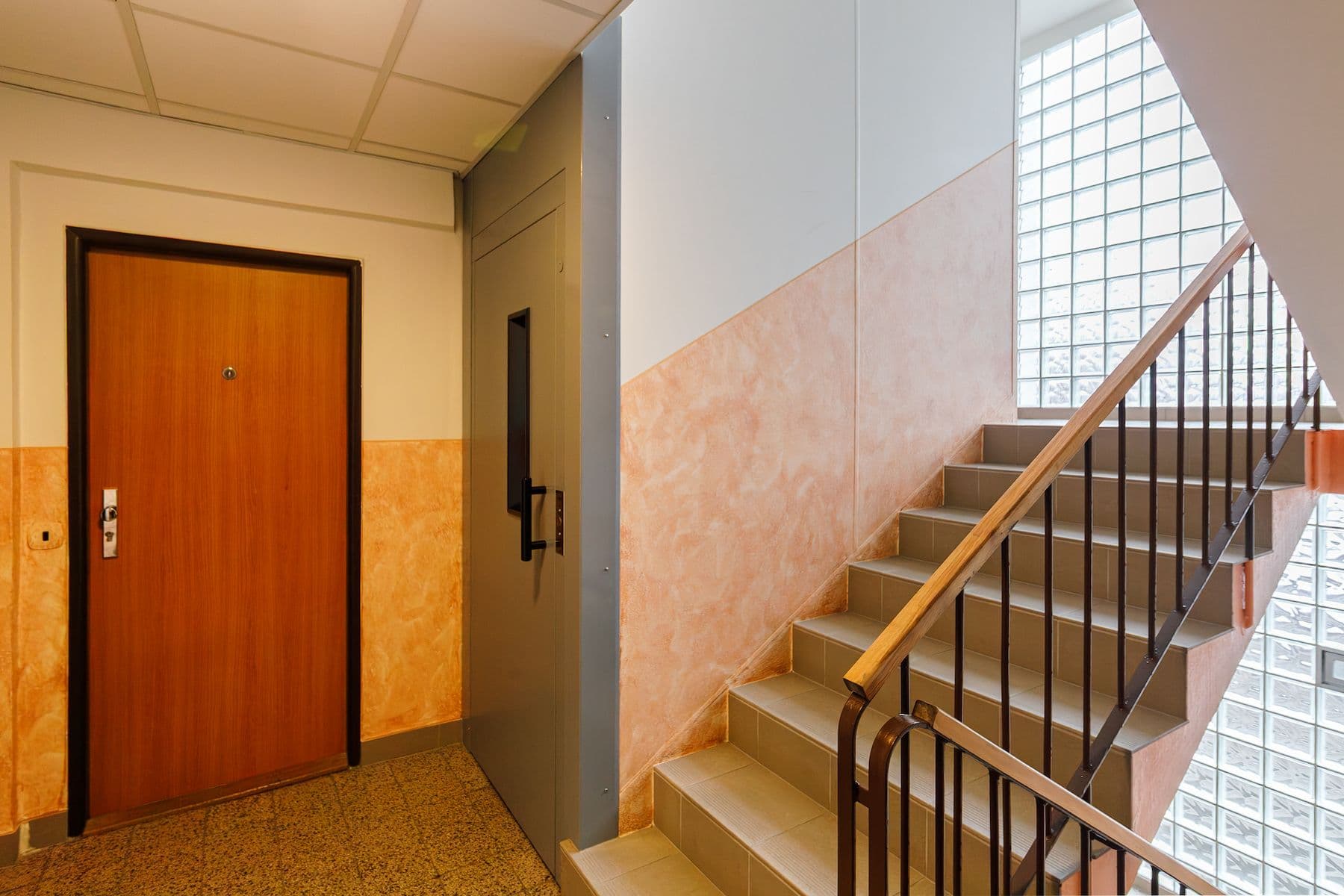 2 bedroom flat for sale, 55 m², Rumunská, Čelákovice, Středočeský Region 2 bedroom flat for sale, 55 m², Rumunská, Čelákovice, Středočeský Region