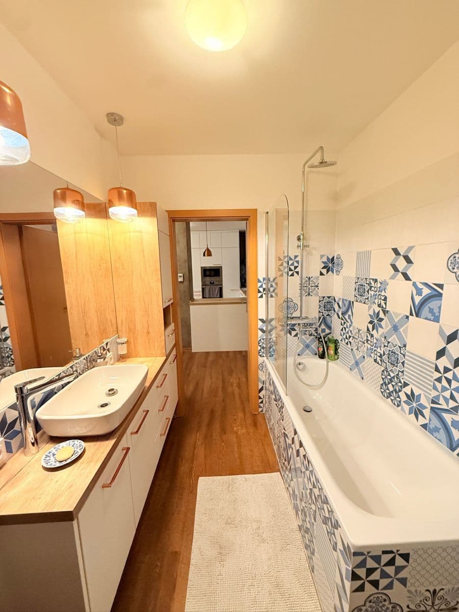 2 bedroom with open-plan kitchen flat to rent, 64 m², Františka Kadlece, Prague, Prague 2 bedroom with open-plan kitchen flat to rent, 64 m², Františka Kadlece, Prague, Prague