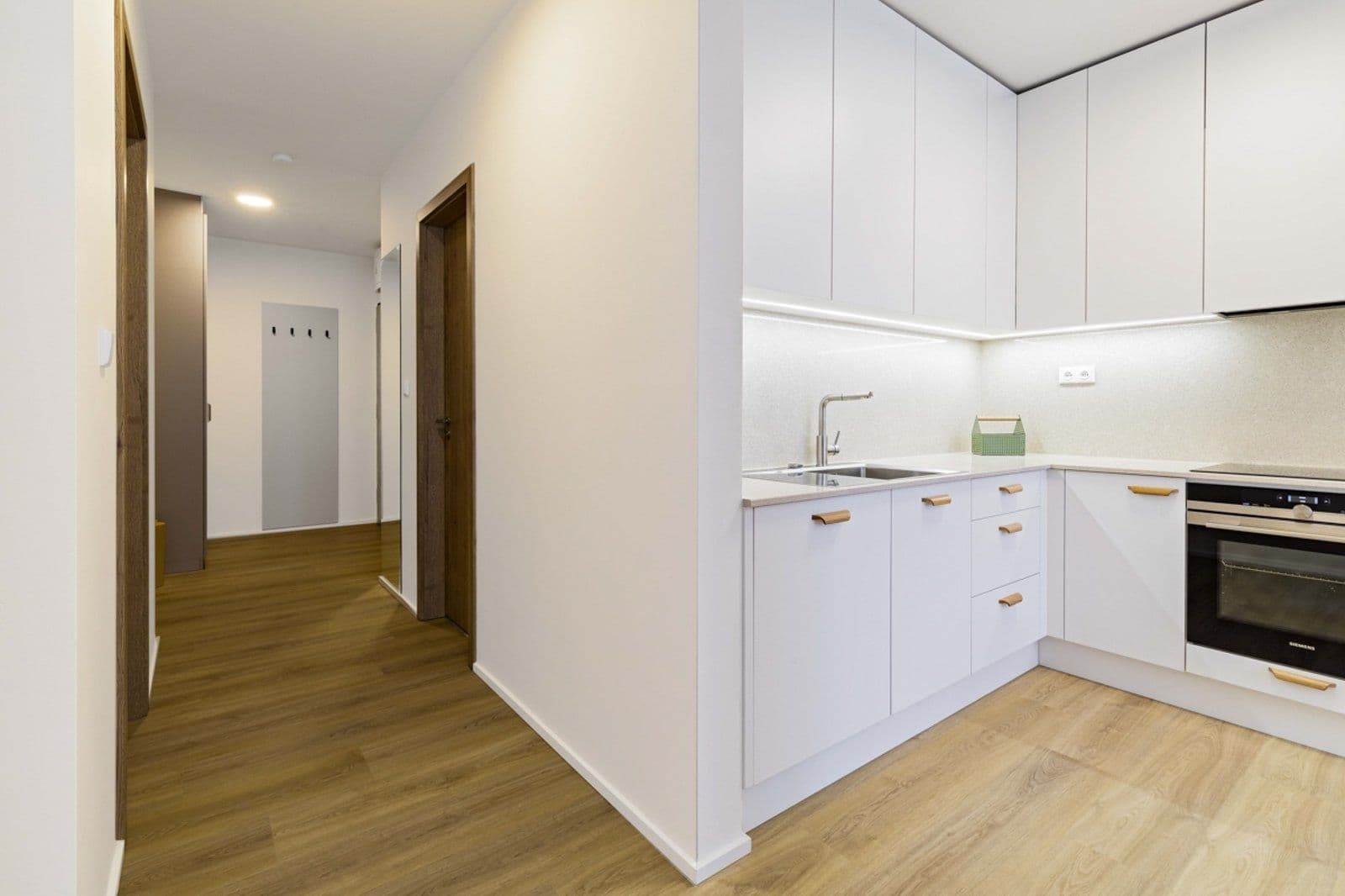 3 bedroom flat to rent, 61 m², U Pergamenky, Prague, Prague 3 bedroom flat to rent, 61 m², U Pergamenky, Prague, Prague