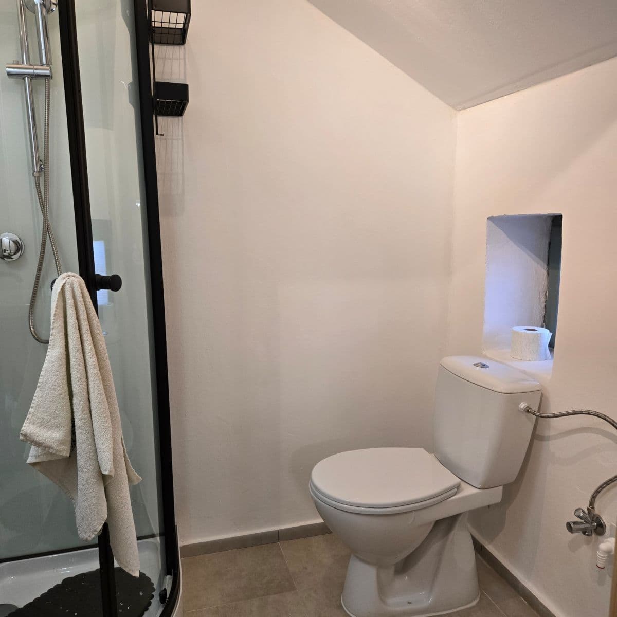 1 bedroom flat to rent, 40 m², Janáčkovo nábřeží, Prague, Prague 1 bedroom flat to rent, 40 m², Janáčkovo nábřeží, Prague, Prague