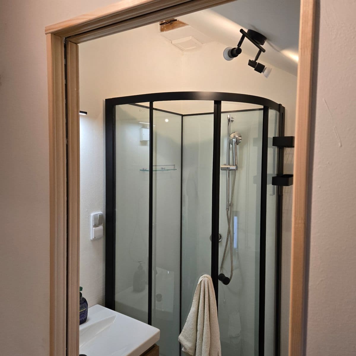 1 bedroom flat to rent, 40 m², Janáčkovo nábřeží, Prague, Prague 1 bedroom flat to rent, 40 m², Janáčkovo nábřeží, Prague, Prague