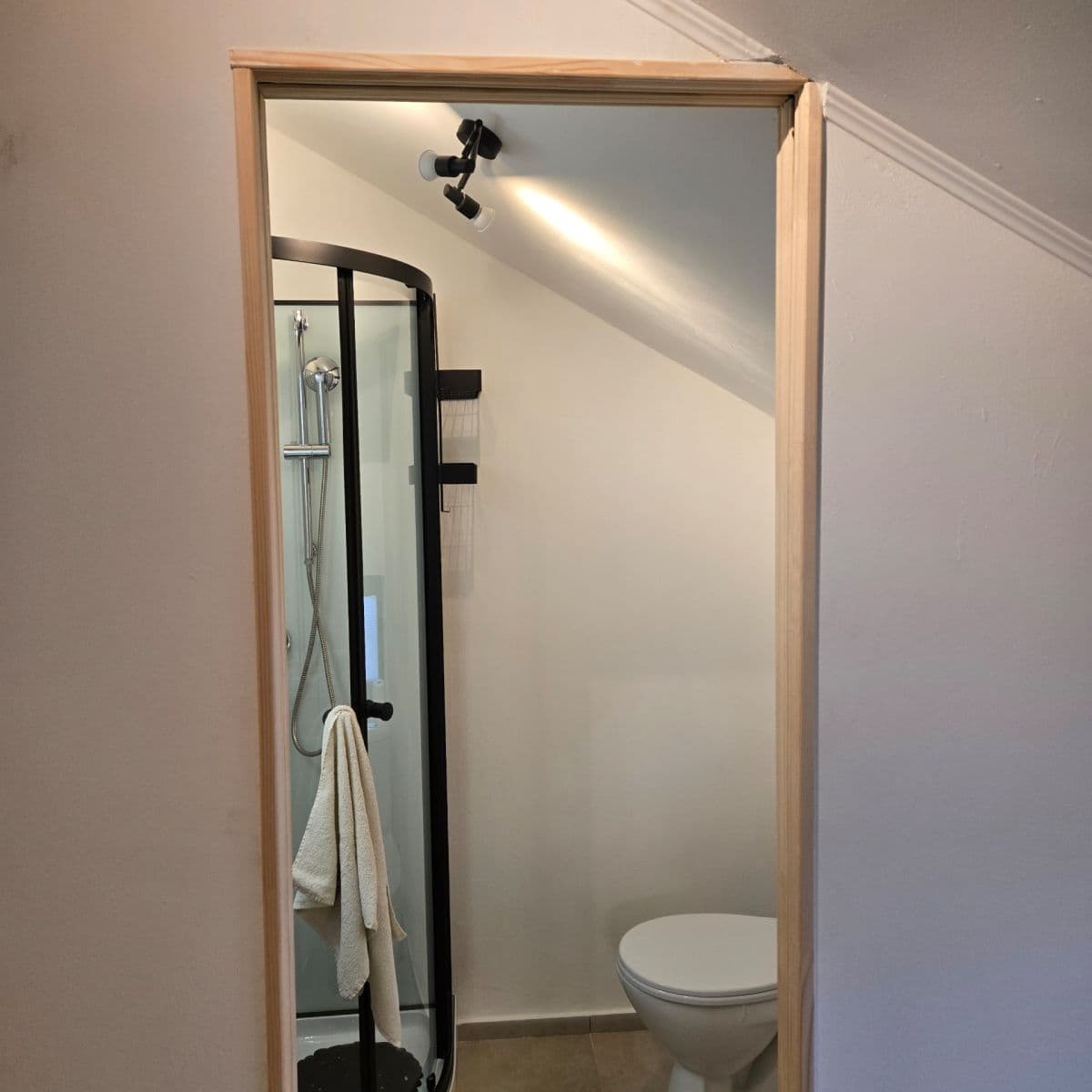 1 bedroom flat to rent, 40 m², Janáčkovo nábřeží, Prague, Prague 1 bedroom flat to rent, 40 m², Janáčkovo nábřeží, Prague, Prague