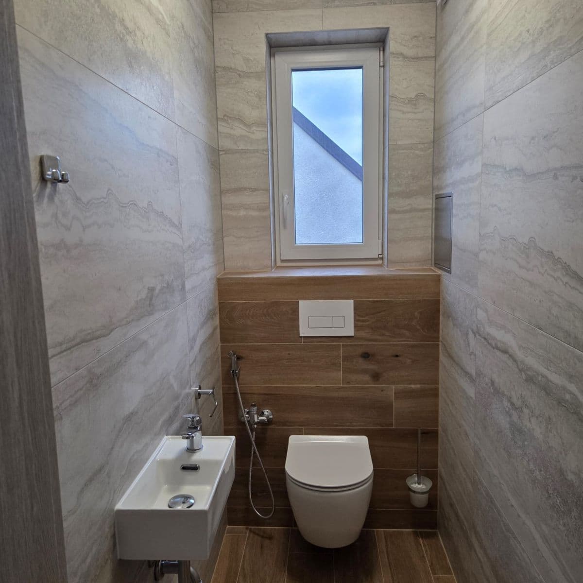 2 bedroom with open-plan kitchen flat to rent, 75 m², Podohradská, Prague, Prague 2 bedroom with open-plan kitchen flat to rent, 75 m², Podohradská, Prague, Prague