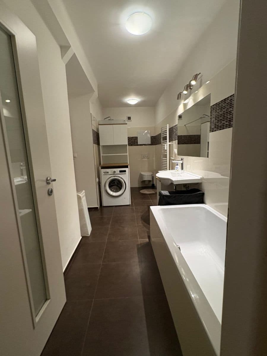 3 bedroom flat to rent, 78 m², Nové Mesto, Bratislavský Region 3 bedroom flat to rent, 78 m², Nové Mesto, Bratislavský Region