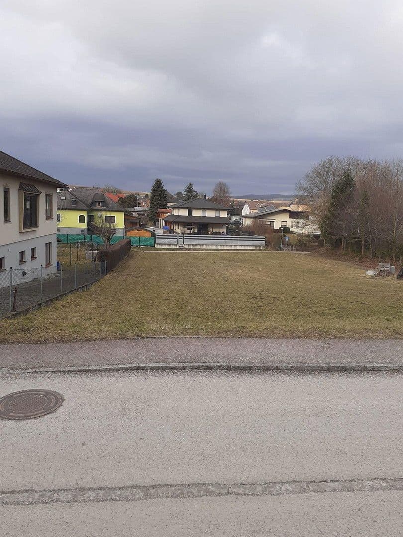 plot for sale, 1,366 m², Loosdorf, Lower Austria plot for sale, 1,366 m², Loosdorf, Lower Austria