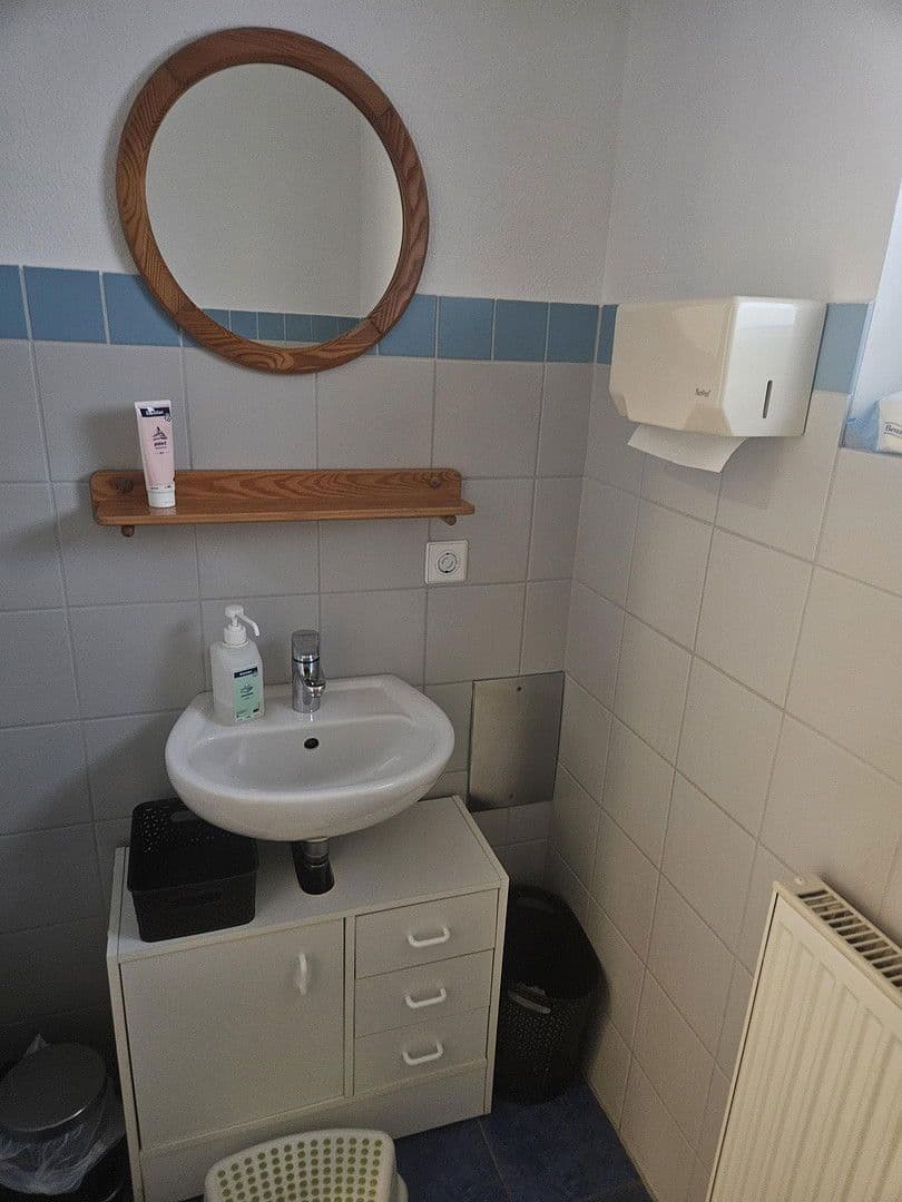 office to rent, 80 m², Lehenbuckl 39, Lenting, Bavaria office to rent, 80 m², Lehenbuckl 39, Lenting, Bavaria