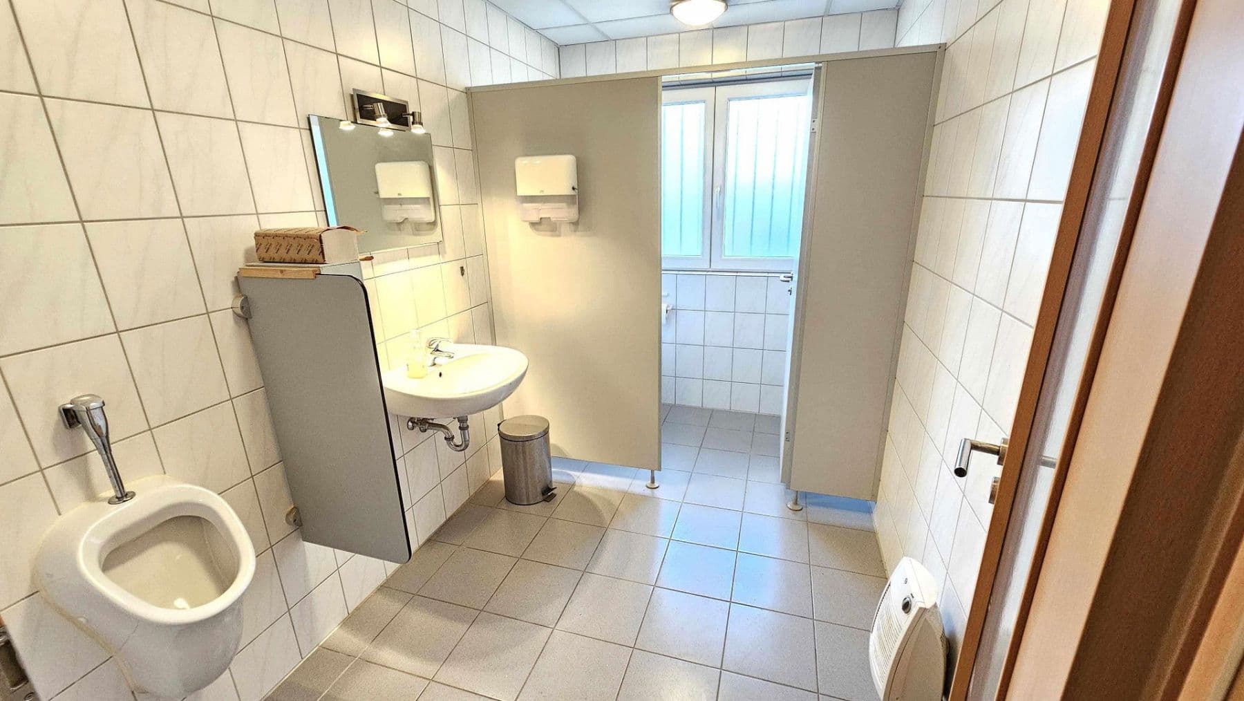 non-residential property to rent, 1,020 m², Große Isel 9, Neu-Ulm, Bavaria non-residential property to rent, 1,020 m², Große Isel 9, Neu-Ulm, Bavaria