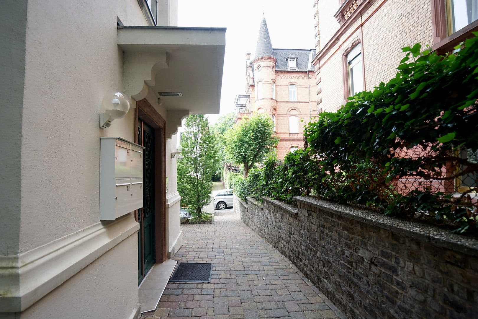 2 bedroom with open-plan kitchen flat to rent, 109 m², Wiesbaden, Hesse 2 bedroom with open-plan kitchen flat to rent, 109 m², Wiesbaden, Hesse