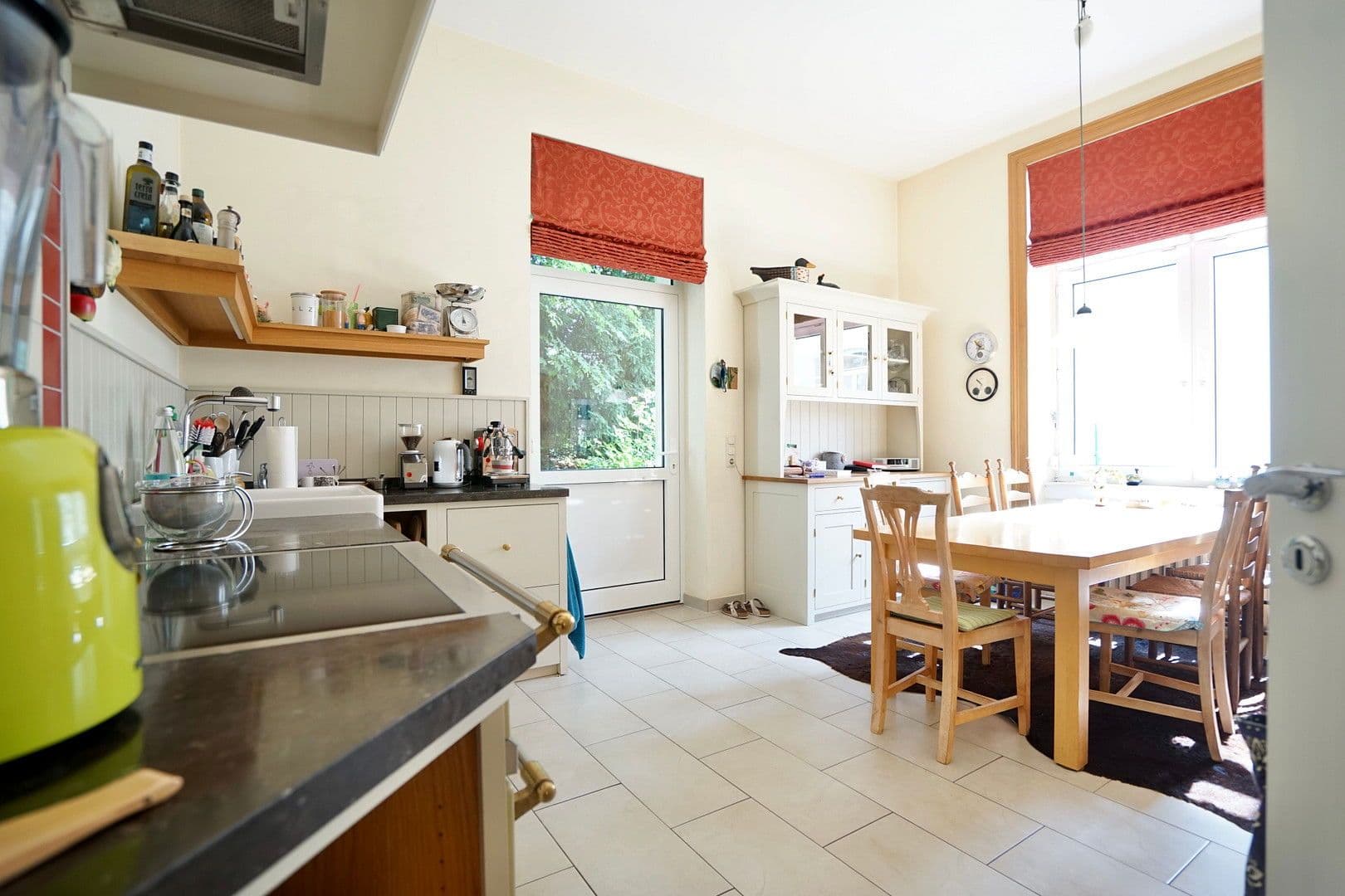 2 bedroom with open-plan kitchen flat to rent, 109 m², Wiesbaden, Hesse 2 bedroom with open-plan kitchen flat to rent, 109 m², Wiesbaden, Hesse