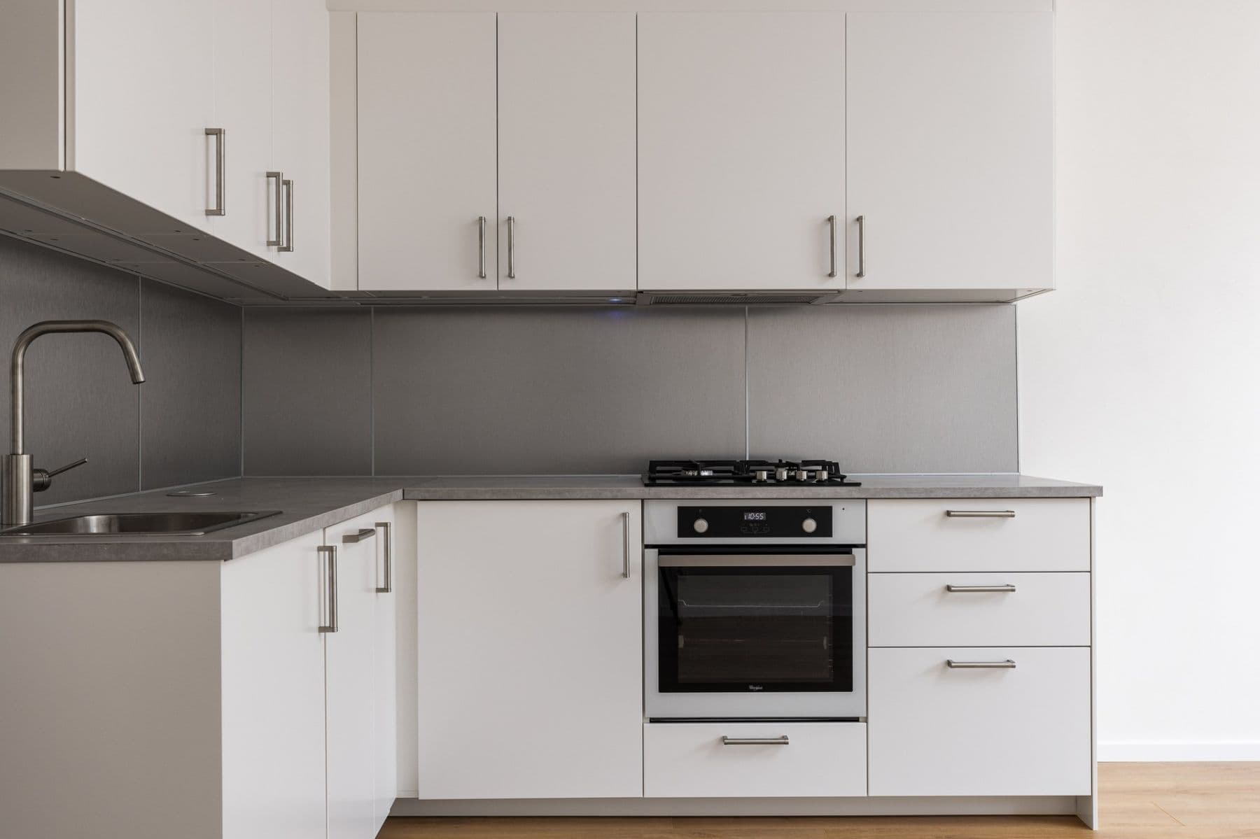 1 bedroom with open-plan kitchen flat to rent, 51 m², Šmilovského, Prague, Prague 1 bedroom with open-plan kitchen flat to rent, 51 m², Šmilovského, Prague, Prague