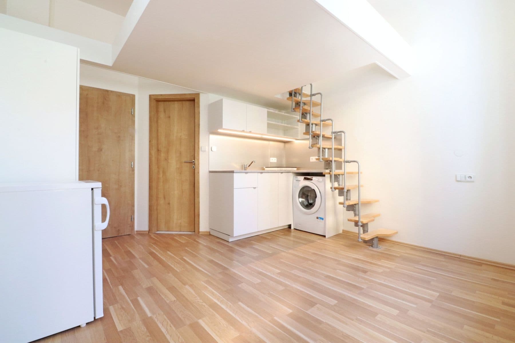 Studio flat to rent, 17 m², Radlická, Prague, Prague Studio flat to rent, 17 m², Radlická, Prague, Prague