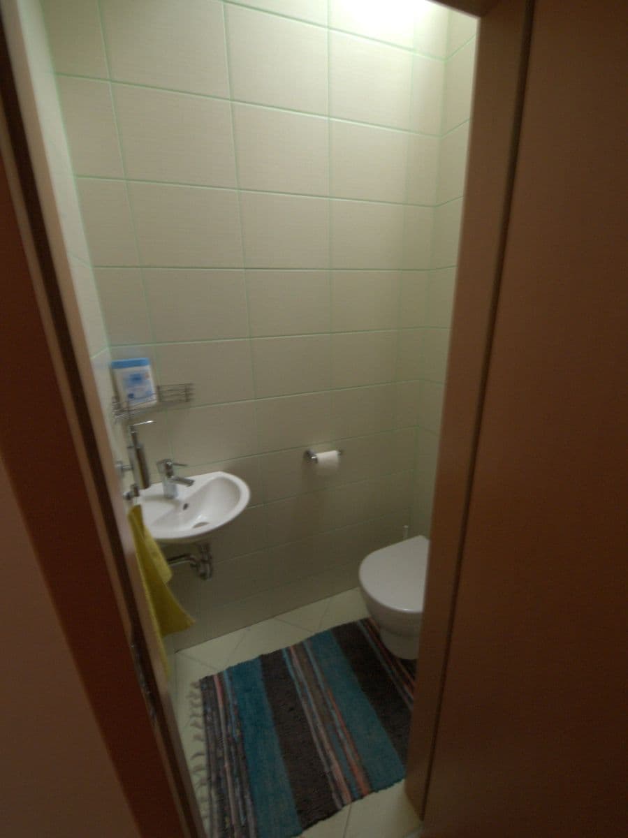 3 bedroom with open-plan kitchen flat to rent, 77 m², Nad Závěrkou, Prague, Prague 3 bedroom with open-plan kitchen flat to rent, 77 m², Nad Závěrkou, Prague, Prague