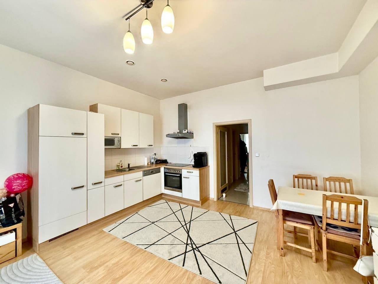 1 bedroom with open-plan kitchen flat to rent, 55 m², Bořivojova, Prague, Prague 1 bedroom with open-plan kitchen flat to rent, 55 m², Bořivojova, Prague, Prague