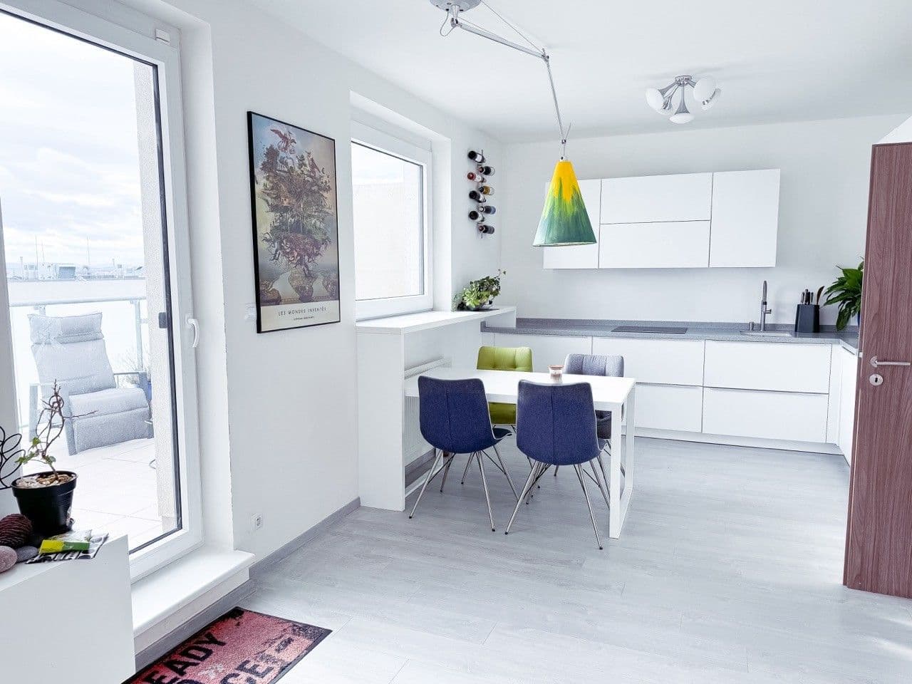 3 bedroom with open-plan kitchen flat to rent, 122 m², náměstí Junkových, Prague, Prague 3 bedroom with open-plan kitchen flat to rent, 122 m², náměstí Junkových, Prague, Prague