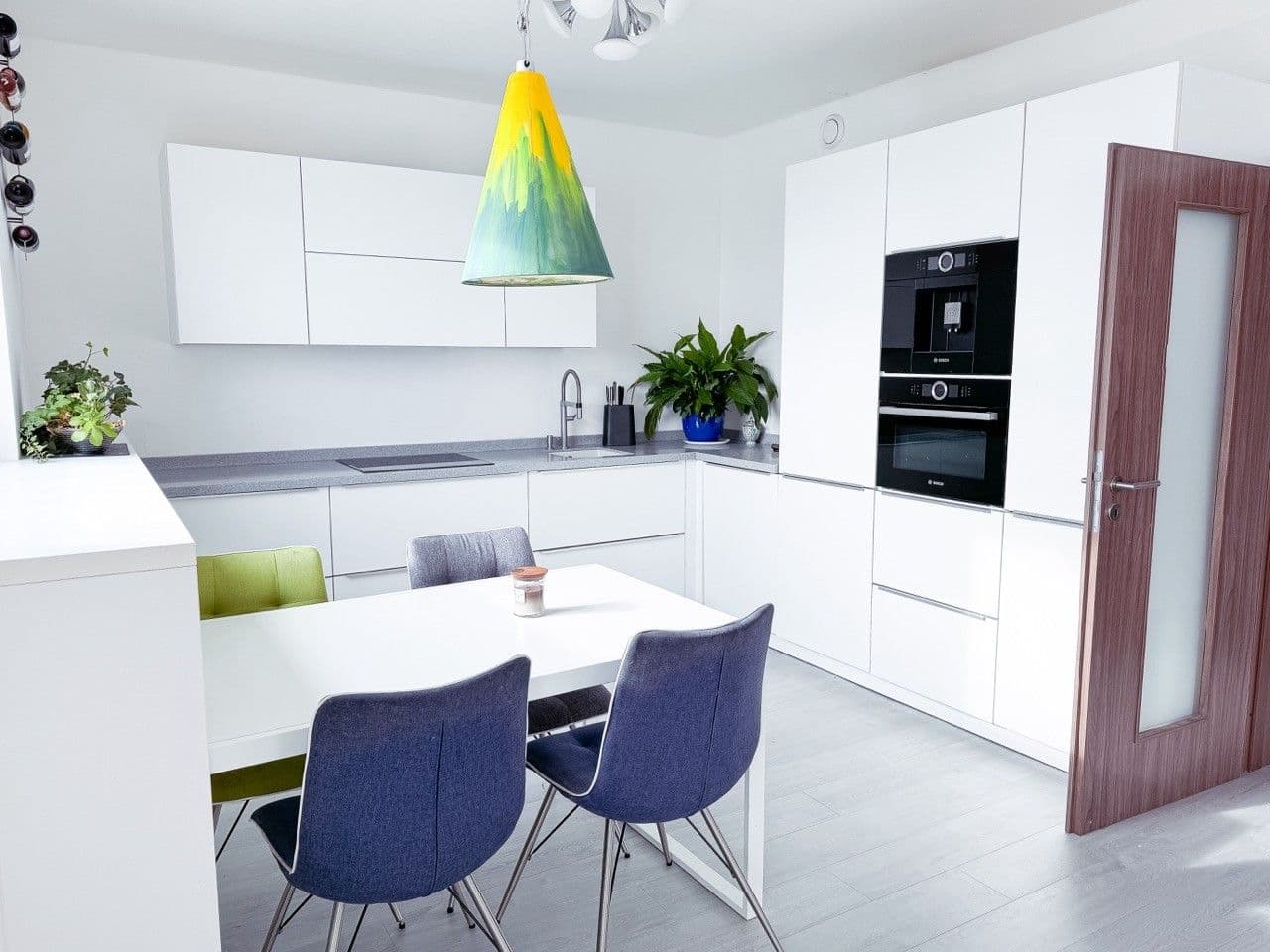 3 bedroom with open-plan kitchen flat to rent, 122 m², náměstí Junkových, Prague, Prague 3 bedroom with open-plan kitchen flat to rent, 122 m², náměstí Junkových, Prague, Prague