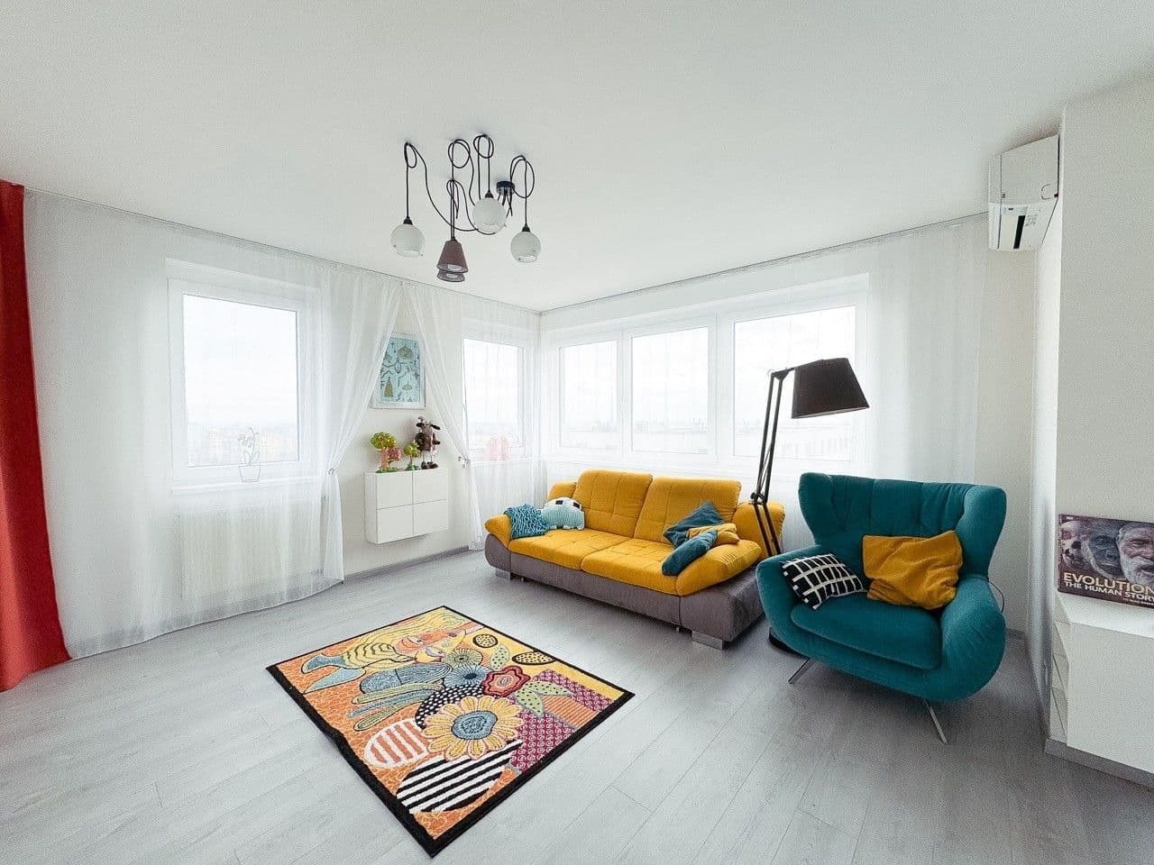 3 bedroom with open-plan kitchen flat to rent, 122 m², náměstí Junkových, Prague, Prague 3 bedroom with open-plan kitchen flat to rent, 122 m², náměstí Junkových, Prague, Prague