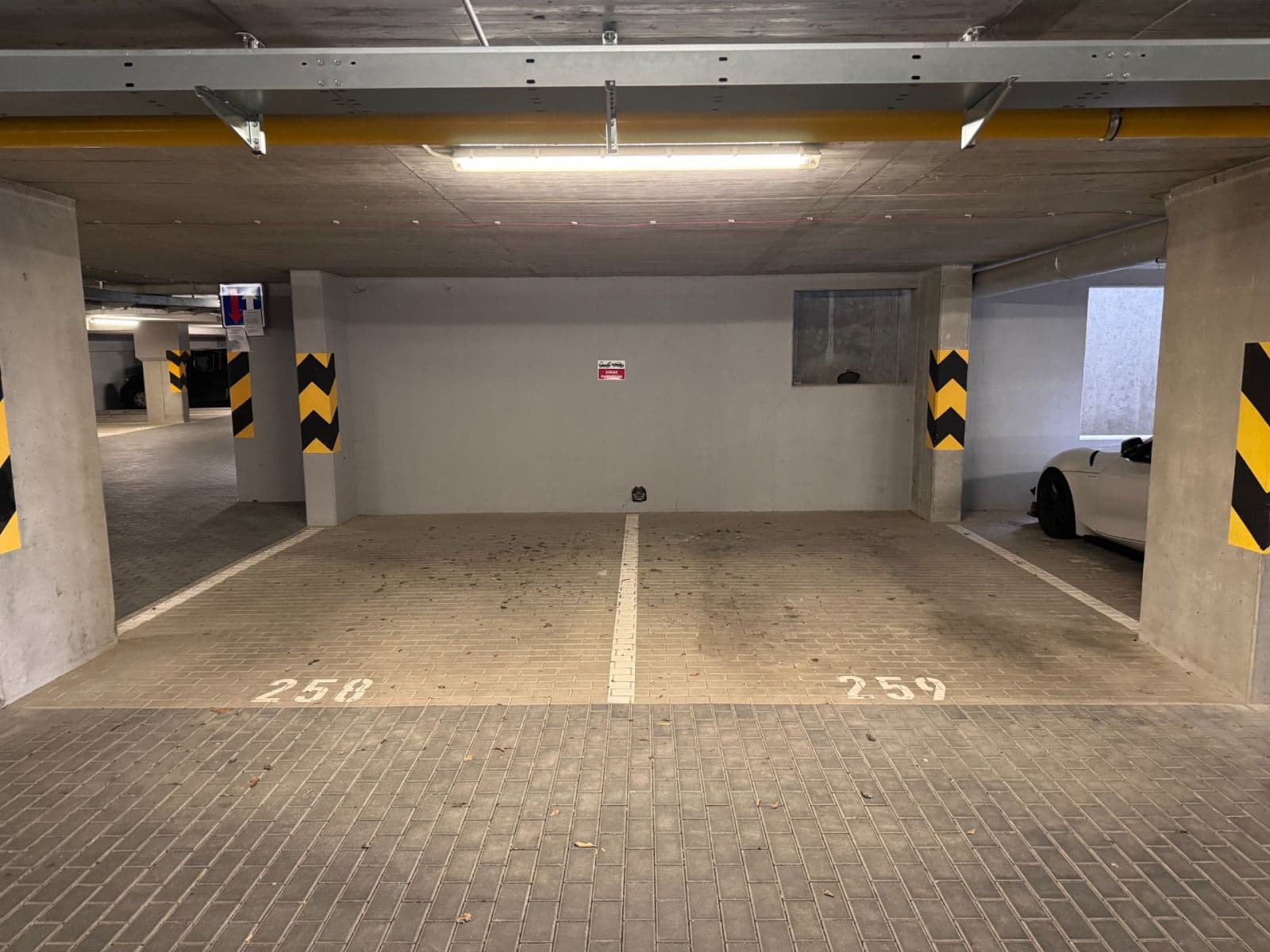 3 bedroom with open-plan kitchen flat to rent, 122 m², náměstí Junkových, Prague, Prague 3 bedroom with open-plan kitchen flat to rent, 122 m², náměstí Junkových, Prague, Prague