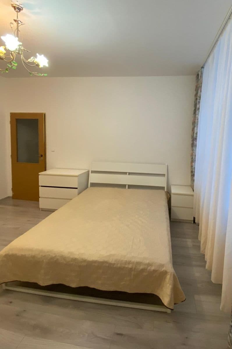 1 bedroom with open-plan kitchen flat to rent, 50 m², Osvoboz. pol. vězňů, Kladno, Středočeský Region 1 bedroom with open-plan kitchen flat to rent, 50 m², Osvoboz. pol. vězňů, Kladno, Středočeský Region