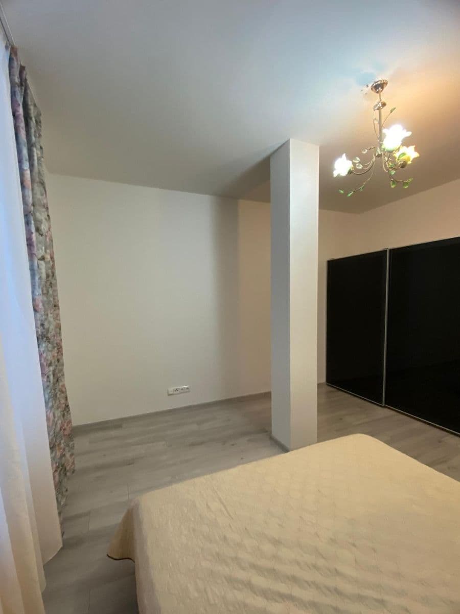 1 bedroom with open-plan kitchen flat to rent, 50 m², Osvoboz. pol. vězňů, Kladno, Středočeský Region 1 bedroom with open-plan kitchen flat to rent, 50 m², Osvoboz. pol. vězňů, Kladno, Středočeský Region