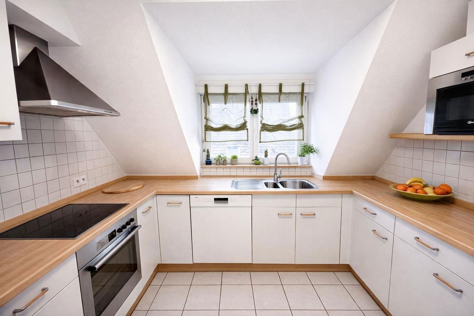 3 bedroom with open-plan kitchen flat to rent, 95 m², Beim Schloßhof 10, Remseck, Baden-Württemberg 3 bedroom with open-plan kitchen flat to rent, 95 m², Beim Schloßhof 10, Remseck, Baden-Württemberg