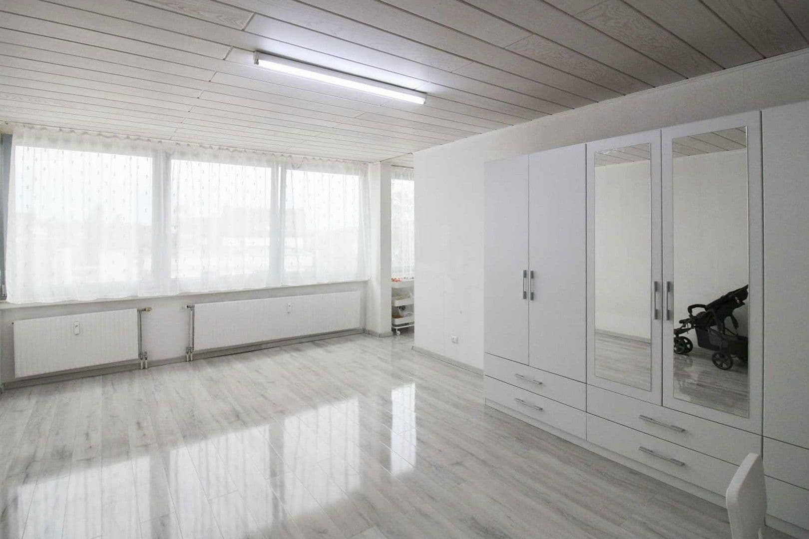 3 bedroom flat to rent, 96 m², Schwertstraße 65, Krefeld, North Rhine-Westphalia 3 bedroom flat to rent, 96 m², Schwertstraße 65, Krefeld, North Rhine-Westphalia