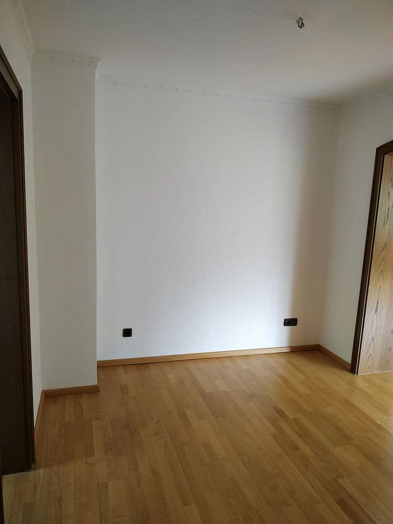 1 bedroom with open-plan kitchen flat to rent, 74 m², Krefeld, North Rhine-Westphalia 1 bedroom with open-plan kitchen flat to rent, 74 m², Krefeld, North Rhine-Westphalia