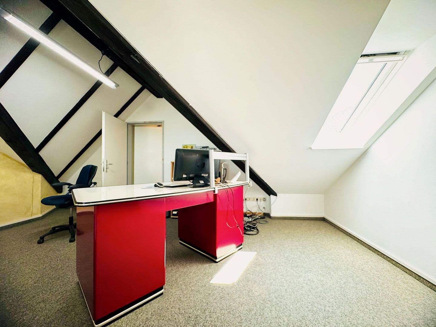 office to rent, 112 m², Amtsstrasse 6, Wolfsburg Vorsfelde, Lower Saxony office to rent, 112 m², Amtsstrasse 6, Wolfsburg Vorsfelde, Lower Saxony