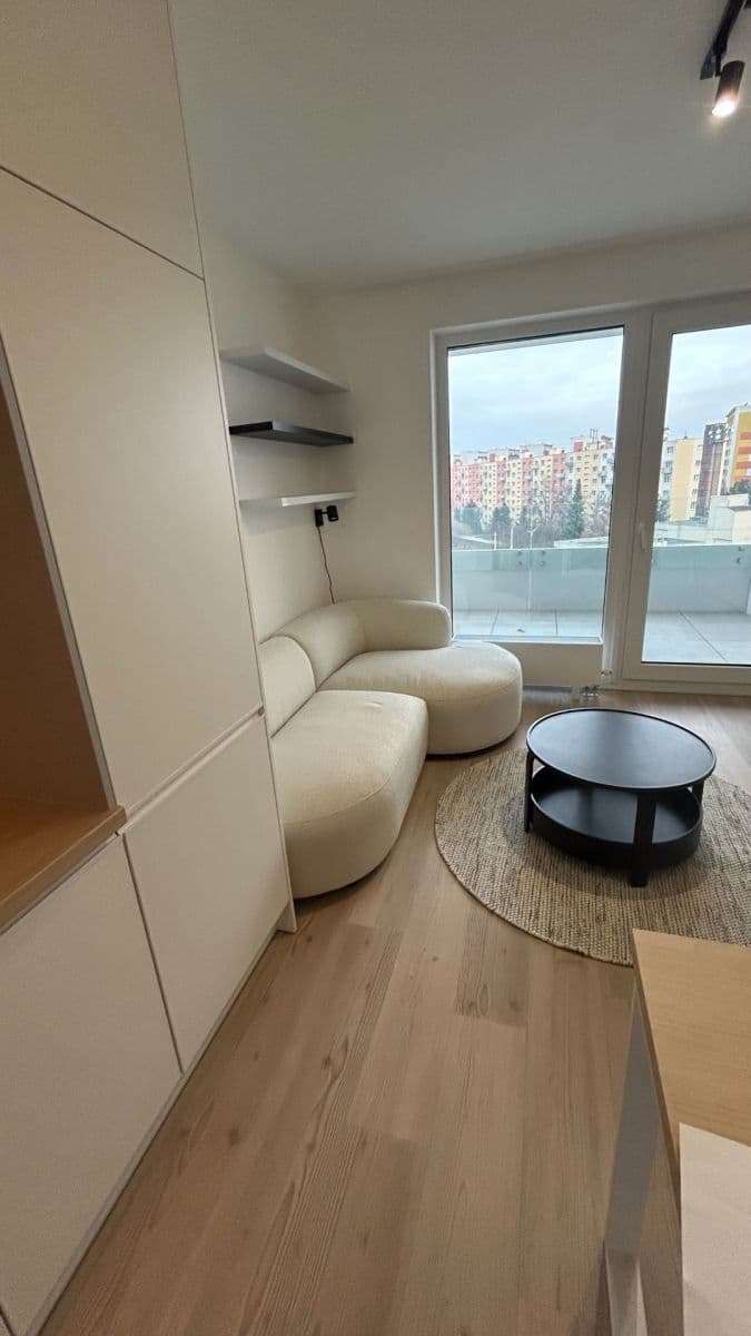 Studio flat to rent, 35 m², třída Generála Píky, Brno, Jihomoravský Region Studio flat to rent, 35 m², třída Generála Píky, Brno, Jihomoravský Region