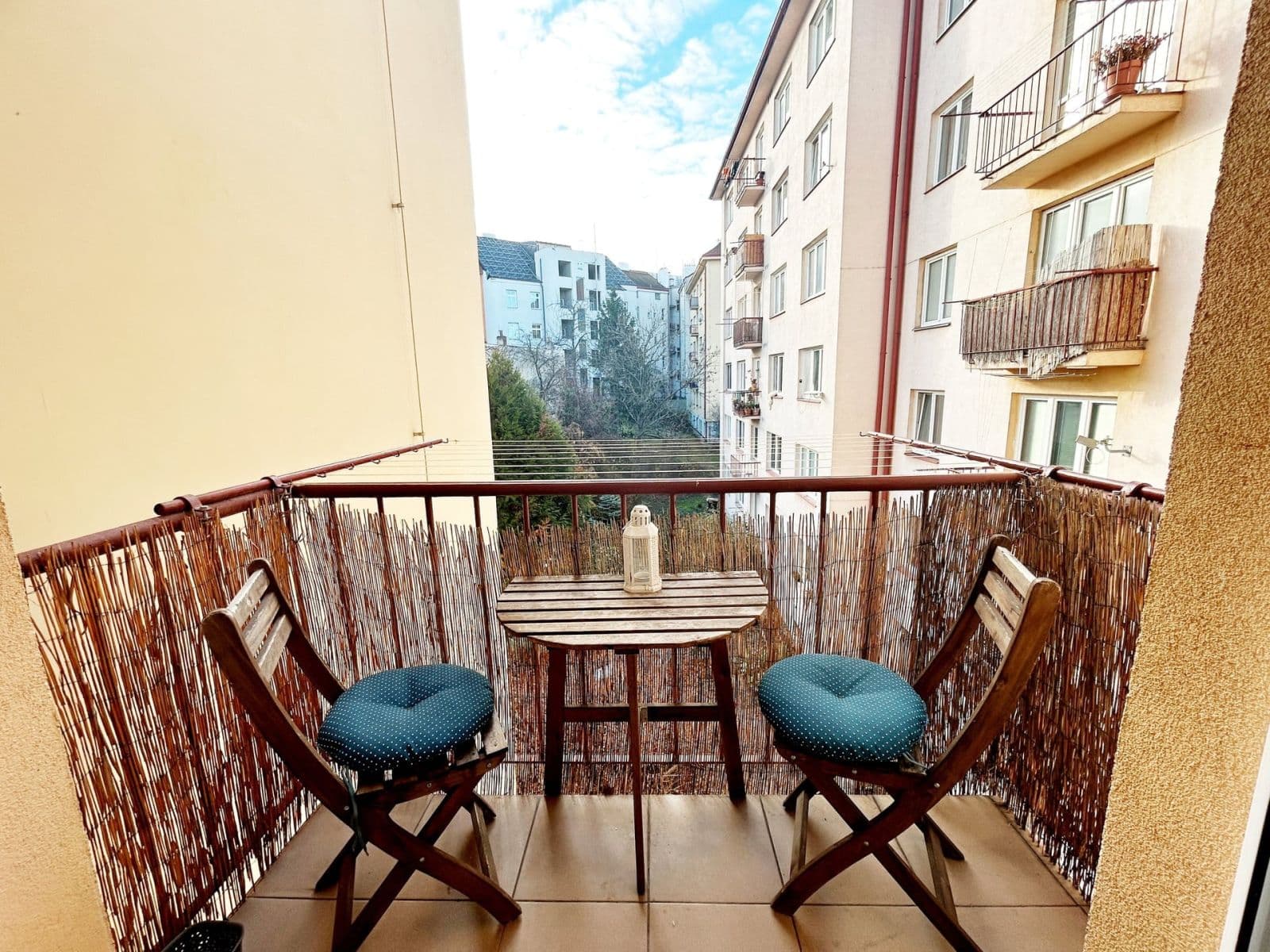 1 bedroom with open-plan kitchen flat to rent, 48 m², Spojovací, Prague, Prague 1 bedroom with open-plan kitchen flat to rent, 48 m², Spojovací, Prague, Prague