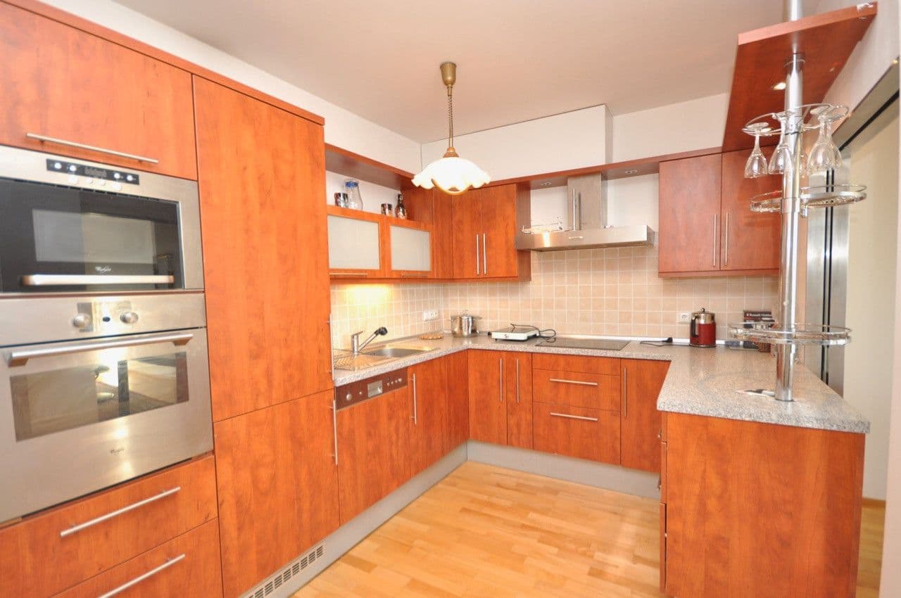 3 bedroom with open-plan kitchen flat to rent, 122 m², Nad Okrouhlíkem, Prague, Prague 3 bedroom with open-plan kitchen flat to rent, 122 m², Nad Okrouhlíkem, Prague, Prague