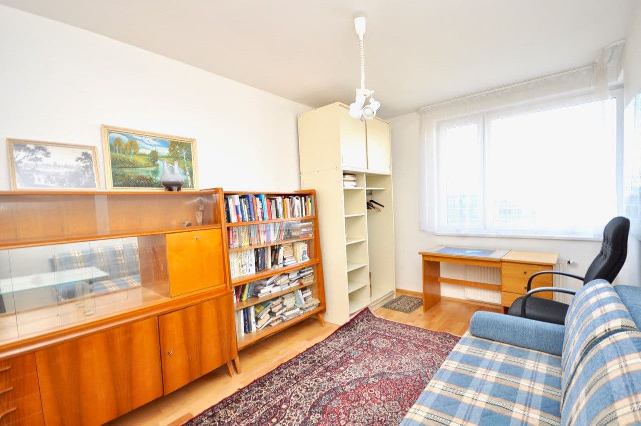 3 bedroom with open-plan kitchen flat to rent, 122 m², Nad Okrouhlíkem, Prague, Prague 3 bedroom with open-plan kitchen flat to rent, 122 m², Nad Okrouhlíkem, Prague, Prague