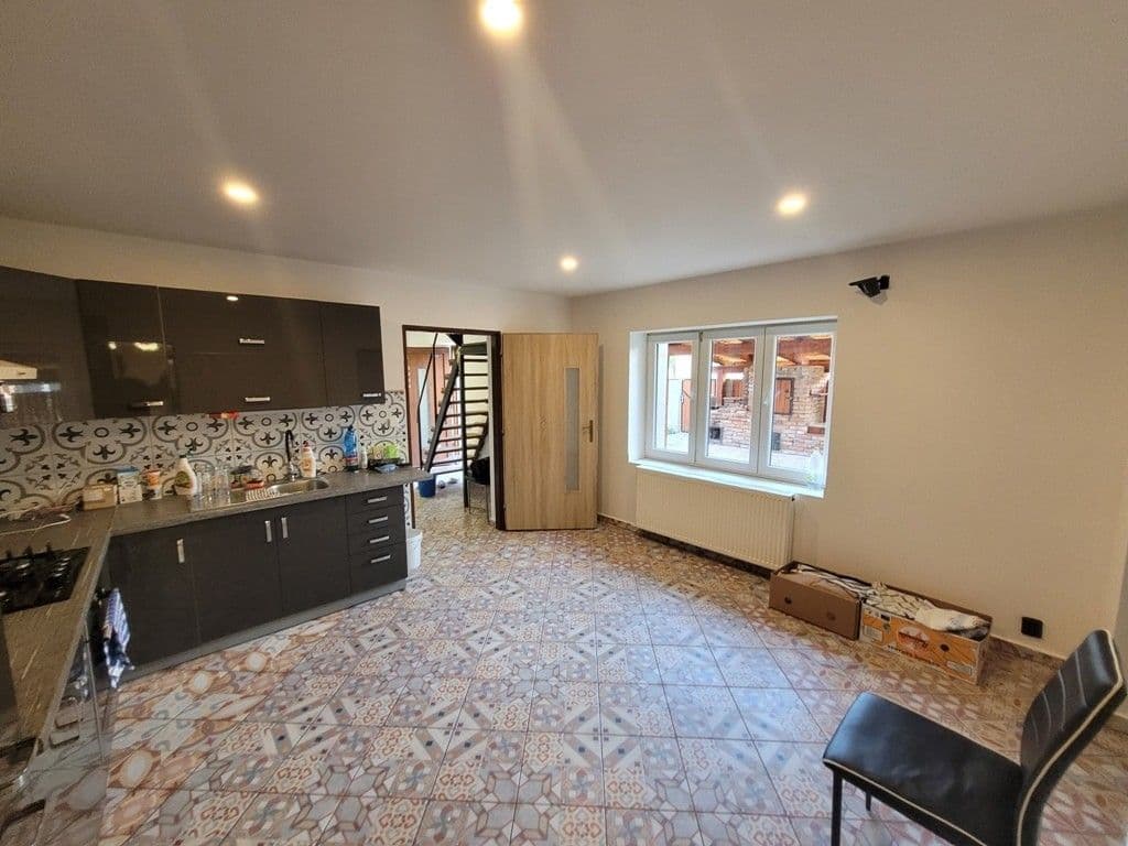 house to rent, 160 m², Vrbčany, Středočeský Region house to rent, 160 m², Vrbčany, Středočeský Region