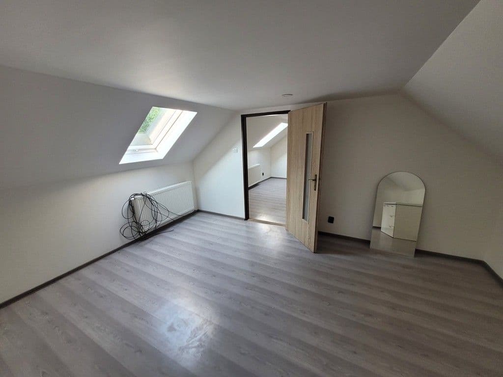 house to rent, 160 m², Vrbčany, Středočeský Region house to rent, 160 m², Vrbčany, Středočeský Region