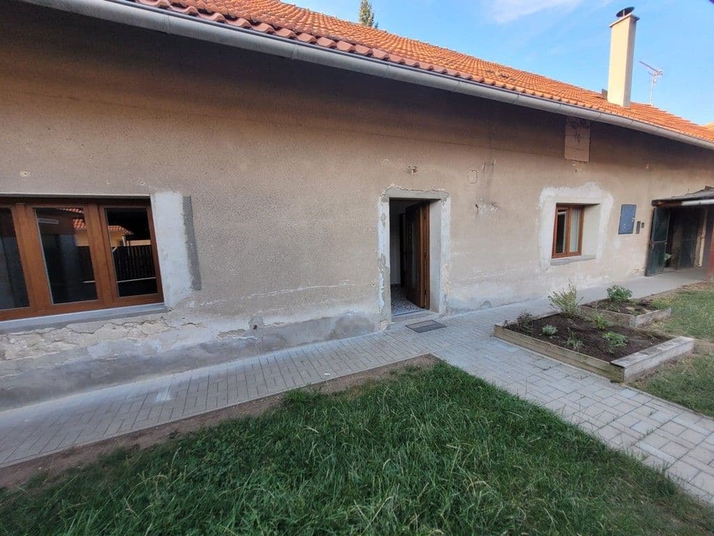 house to rent, 160 m², Vrbčany, Středočeský Region house to rent, 160 m², Vrbčany, Středočeský Region