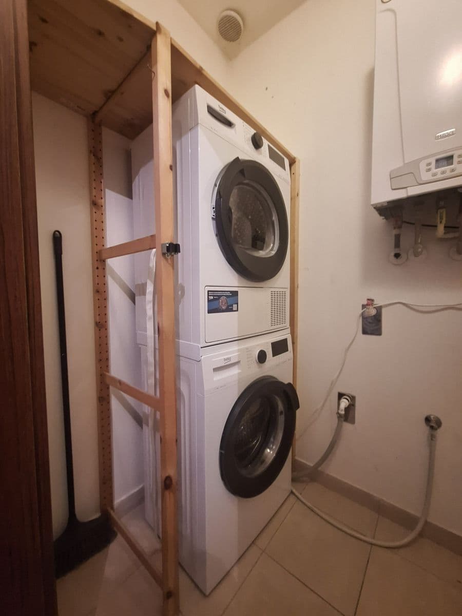 1 bedroom with open-plan kitchen flat to rent, 53 m², Karpatská, Prague, Prague 1 bedroom with open-plan kitchen flat to rent, 53 m², Karpatská, Prague, Prague