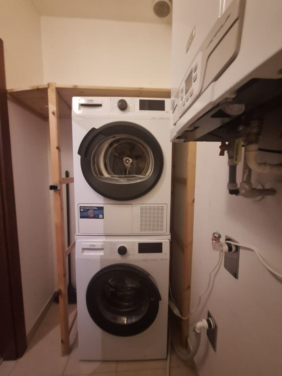 1 bedroom with open-plan kitchen flat to rent, 53 m², Karpatská, Prague, Prague 1 bedroom with open-plan kitchen flat to rent, 53 m², Karpatská, Prague, Prague