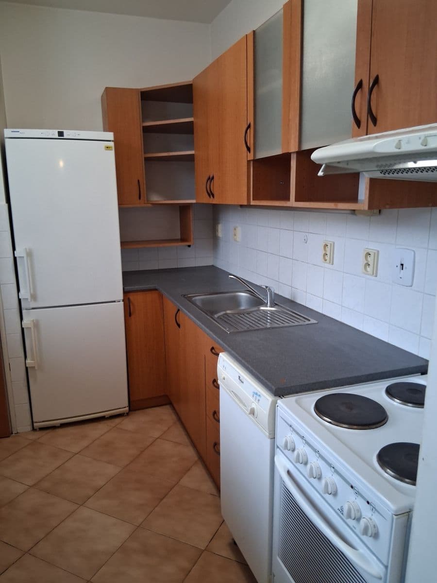 4 bedroom flat to rent, 86 m², Prvomájová, Prague, Prague 4 bedroom flat to rent, 86 m², Prvomájová, Prague, Prague