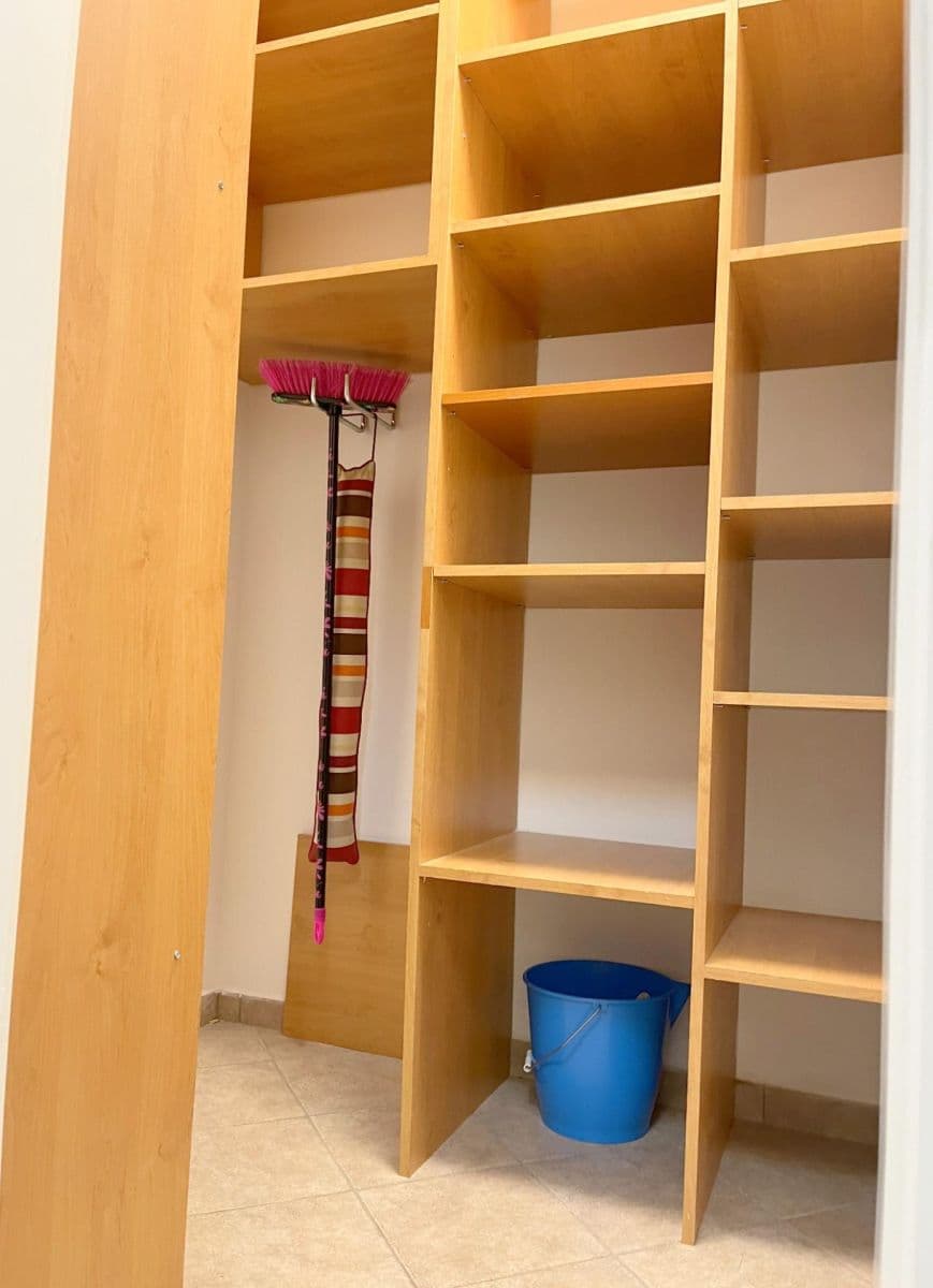 1 bedroom with open-plan kitchen flat to rent, 53 m², Prorektorská, Prague, Prague 1 bedroom with open-plan kitchen flat to rent, 53 m², Prorektorská, Prague, Prague