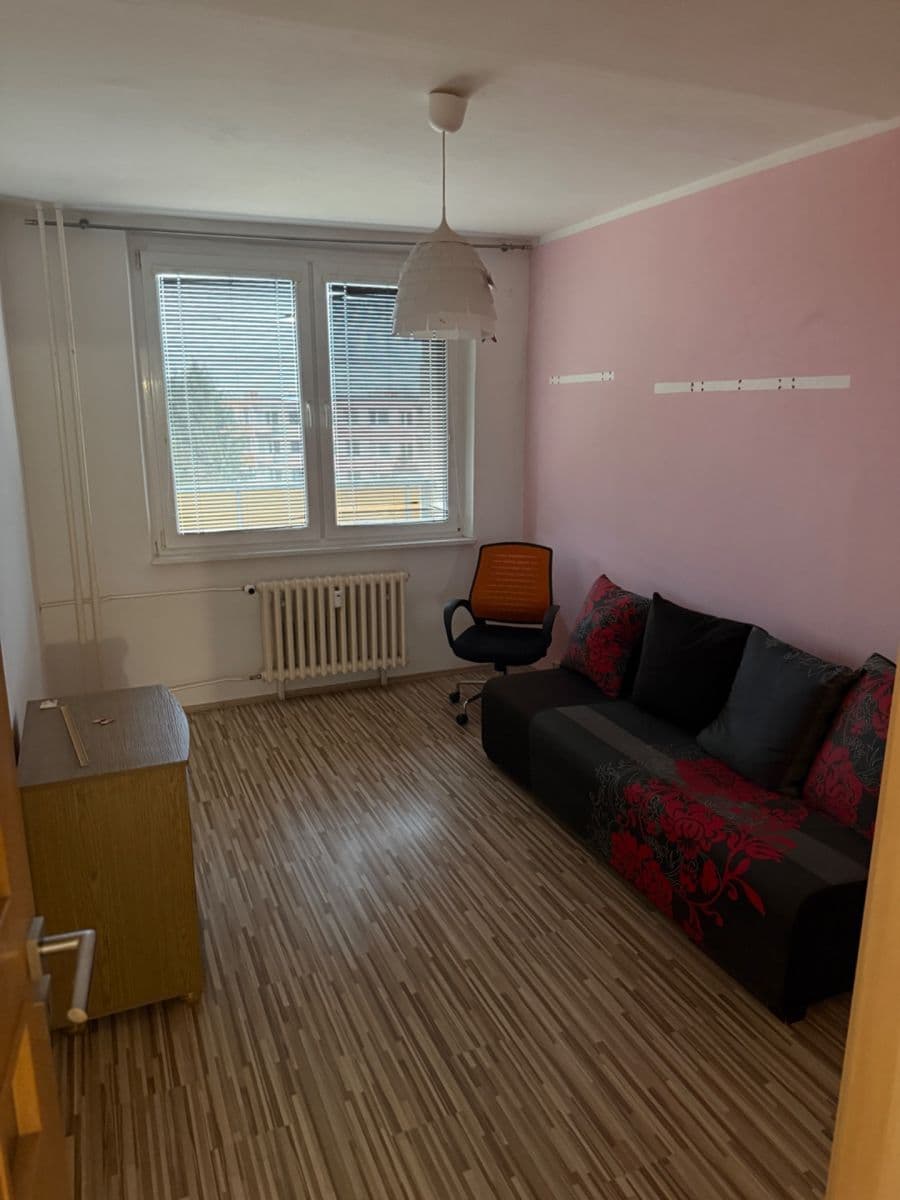 2 bedroom with open-plan kitchen flat to rent, 70 m², U Stadionu, Louny, Ústecký Region 2 bedroom with open-plan kitchen flat to rent, 70 m², U Stadionu, Louny, Ústecký Region