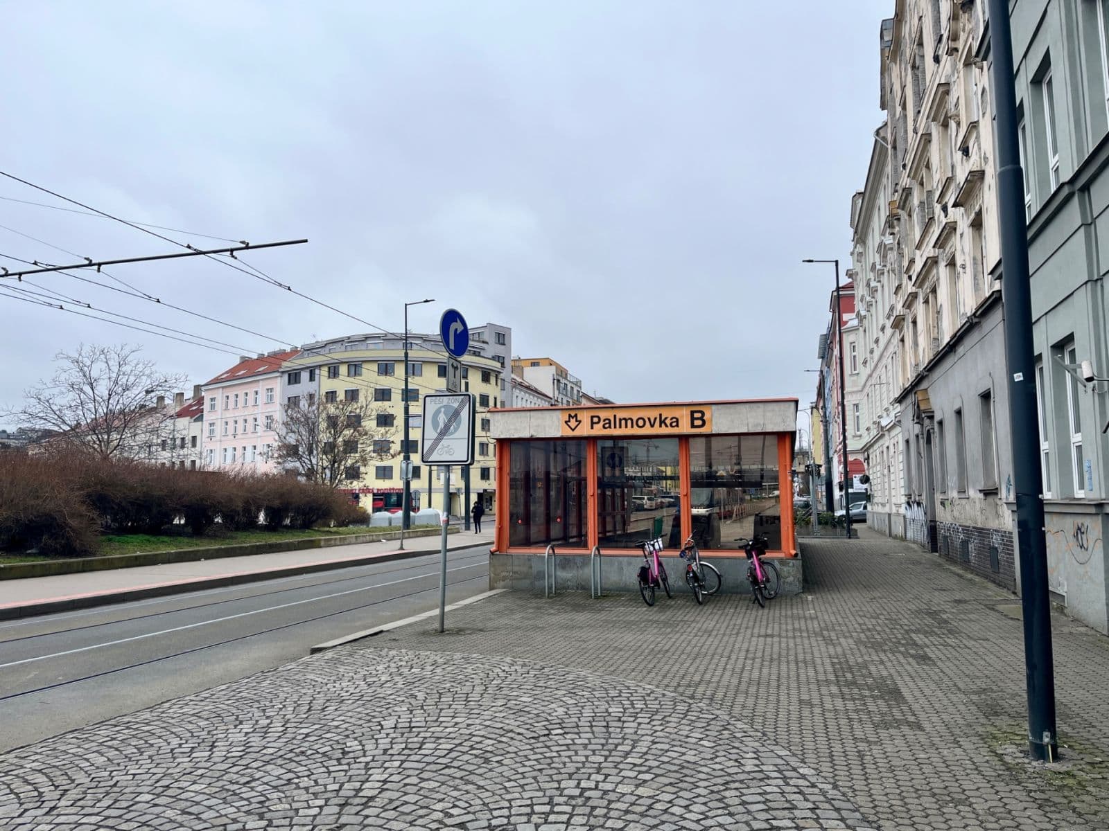 Studio flat to rent, 32 m², Na Žertvách, Prague, Prague Studio flat to rent, 32 m², Na Žertvách, Prague, Prague