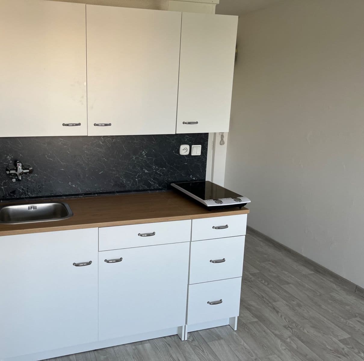 Studio flat for sale, 24 m², Horácké náměstí, Brno, Jihomoravský Region Studio flat for sale, 24 m², Horácké náměstí, Brno, Jihomoravský Region