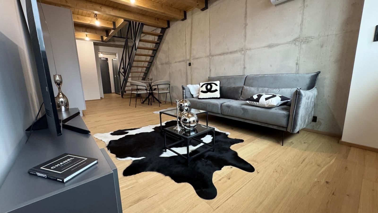 2 bedroom with open-plan kitchen flat for sale, 71 m², Kolbenova, Prague, Prague 2 bedroom with open-plan kitchen flat for sale, 71 m², Kolbenova, Prague, Prague