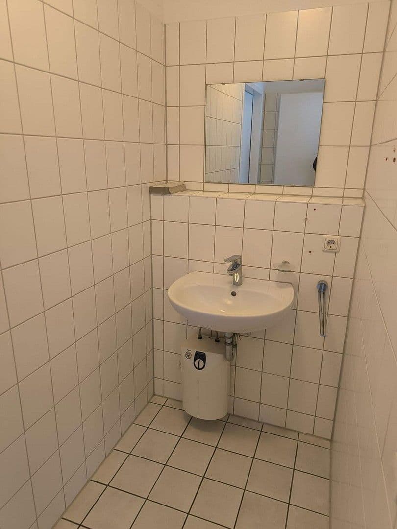 office to rent, 101 m², Kölner Platz - Ecke Klevstr., Troisdorf, North Rhine-Westphalia office to rent, 101 m², Kölner Platz - Ecke Klevstr., Troisdorf, North Rhine-Westphalia