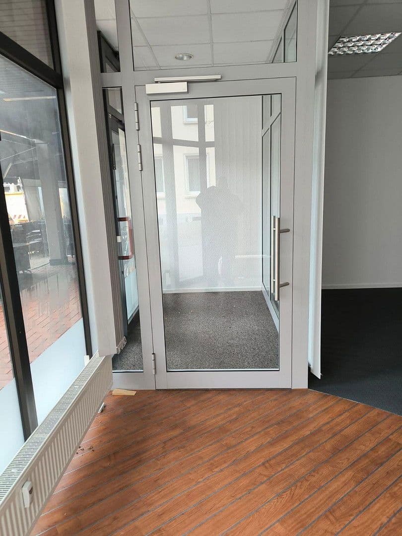 office to rent, 101 m², Kölner Platz - Ecke Klevstr., Troisdorf, North Rhine-Westphalia office to rent, 101 m², Kölner Platz - Ecke Klevstr., Troisdorf, North Rhine-Westphalia