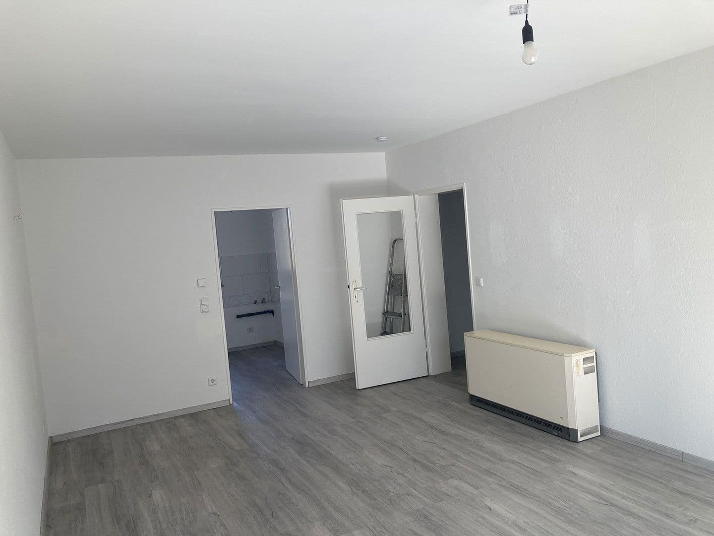 1 bedroom with open-plan kitchen flat to rent, 64 m², Hülsenweg 12, Heiligenhaus, North Rhine-Westphalia 1 bedroom with open-plan kitchen flat to rent, 64 m², Hülsenweg 12, Heiligenhaus, North Rhine-Westphalia